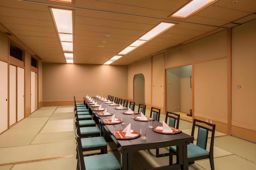 Grand New Oji Hotel 2*