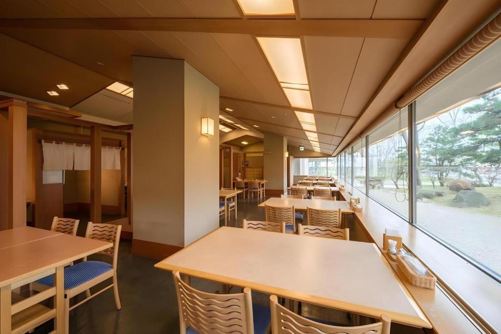 Hotel Grand New Oji 2*